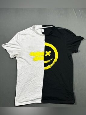 Black and White Half and Half Urban ID Men’s Large Smiley Tee